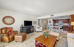 7940 E CAMELBACK Road, Scottsdale, AZ 85251