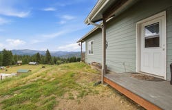 292 Knob Hill E Rd, Republic, WA 99166