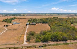 580 Easy Road, West, TX 76691