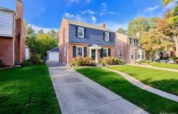 269 Ridgemont Road, Grosse Pointe Farms, MI 48236