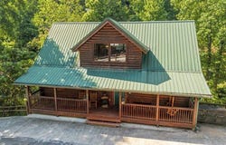 620 Chickasaw Gap Way, Pigeon Forge, TN 37863