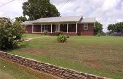 700 N Main ST, Coal Hill, AR 72832