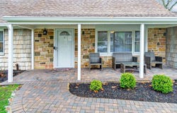 33 Spencer Lane, Stony Brook, NY 11790