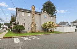 12 2Nd St, Wanaque Boro, NJ 07465-1818
