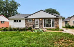 1301 S 2nd Avenue, Des Plaines, IL 60018