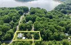374 Largemouth Drive, Scottsville, KY 42164