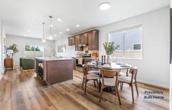 301 Sapphire Ave, Grandview, WA 98930
