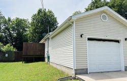 2622 E 5th Street, Joplin, MO 64801