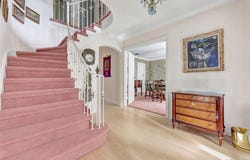 178 Schenck Circle N, Hewlett Harbor, NY 11557