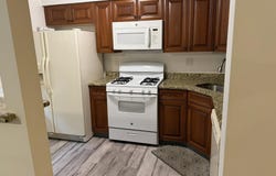 30 Mill Run W, Hightstown, NJ 08520