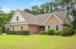 330 Crown Pointe Drive, Hampstead, NC 28443