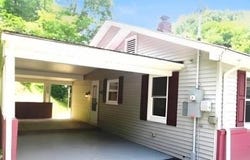 412 Highway 3409, McRoberts, KY 41835