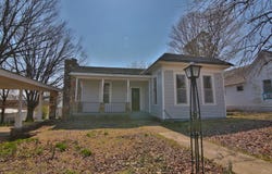 213 Arch Street, Thayer, MO 65791