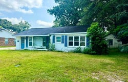112 Creel Ln, Silsbee, TX 77656
