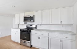 4 Townsend St, Pepperell, MA 01463