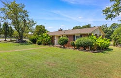 2301 McBurney Dr, Florence, AL 35630