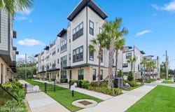 1611 PIAZZA Place, Jacksonville, FL 32207