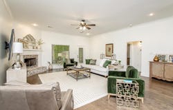 6533 Castle Ridge, Benton, AR 72019