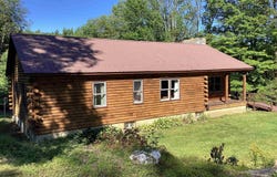47 Purinton Road, Newfane, VT 05345