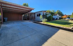 1512 NW 7TH Ct, McMinnville, OR 97128