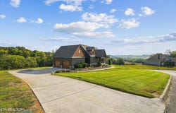 200 James Ridge Rd, Loudon, TN 37774