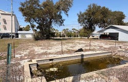 102 N 36th St, Mexico Beach, FL 32456