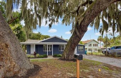 33 W HERRICK Drive, EUSTIS, FL 32726