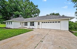 1500 Ridgeview Road, Liberty, MO 64068