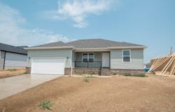 1217 E Macon Street, Republic, MO 65738