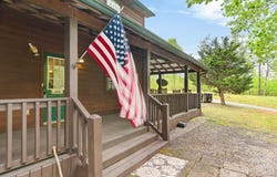 5670 Eagles Cove Rd, Byrdstown, TN 38549
