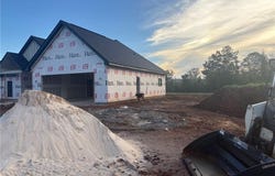 1114 Clara Drive E, Valley, AL 36854