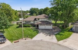 836 Trinity Ct., Newton, KS 67114