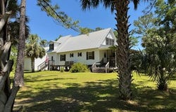 6871 SW 103rd Ter, Cedar Key, FL 32625
