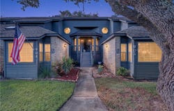 210 Oak Bay Street, Rockport, TX 78382