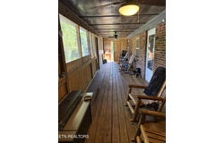 189 Oakland Ave, Lenoir City, TN 37771
