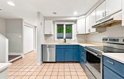 30 Brookside Drive, Stratham, NH 03885