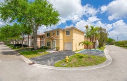 10 NW 110th Ave, Plantation, FL 33324
