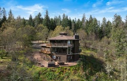 7201 Crowfoot Road, Trail, OR 97541