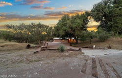 13 Hog Canyon Road, Patagonia, AZ 85624