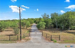 431 Jackson Road, Refugio, TX 78377