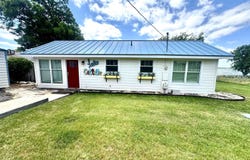 809 Lakeshore Loop, Tow, TX 78672
