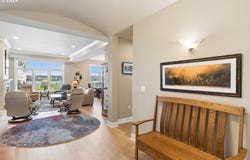 707 N HAYDEN ISLAND Dr, Portland, OR 97217