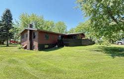 244 W Christenson Avenue, Appleton, MN 56208