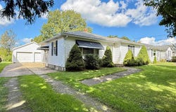 1140 E GRANDVIEW Boulevard, Erie, PA 16504