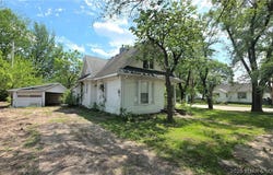 214 S Grand Avenue, Eldon, MO 65026