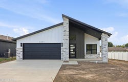 2201 Modern Avenue, Carthage, MO 64836