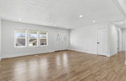 1255 E Bonaire Drive, Springfield, MO 65803