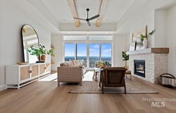 3555 E Warm Springs Ave, Boise, ID 83716
