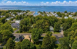 74 Center Avenue, Leonardo, NJ 07737