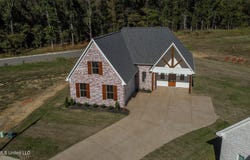 2960 Molly Cove, Nesbit, MS 38651